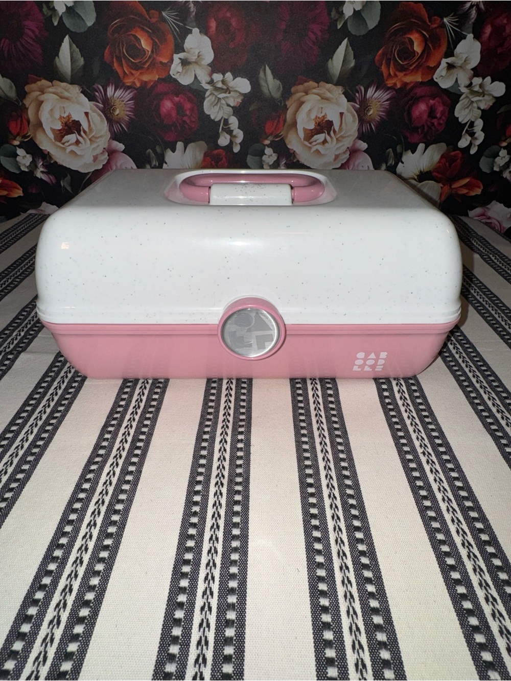 Caboodles Pink and White Glitter Portable Storage Case, Like New